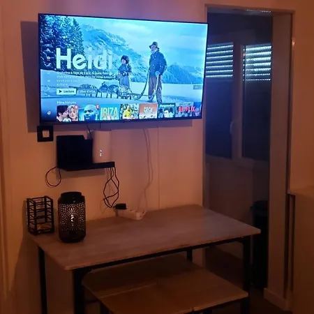 Jolie Grand Avec Vue Sur Les Vosges, Balcon アパート ミュルーズ